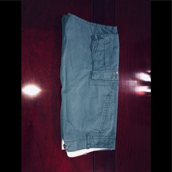 Men's Levi Cargo Shorts W32 - Picture 2 of 4